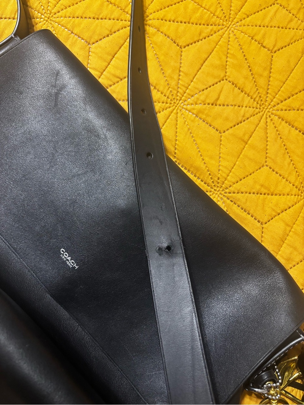 Coach Black Leather Ludlow Messenger Bag. - Picture 3 of 6